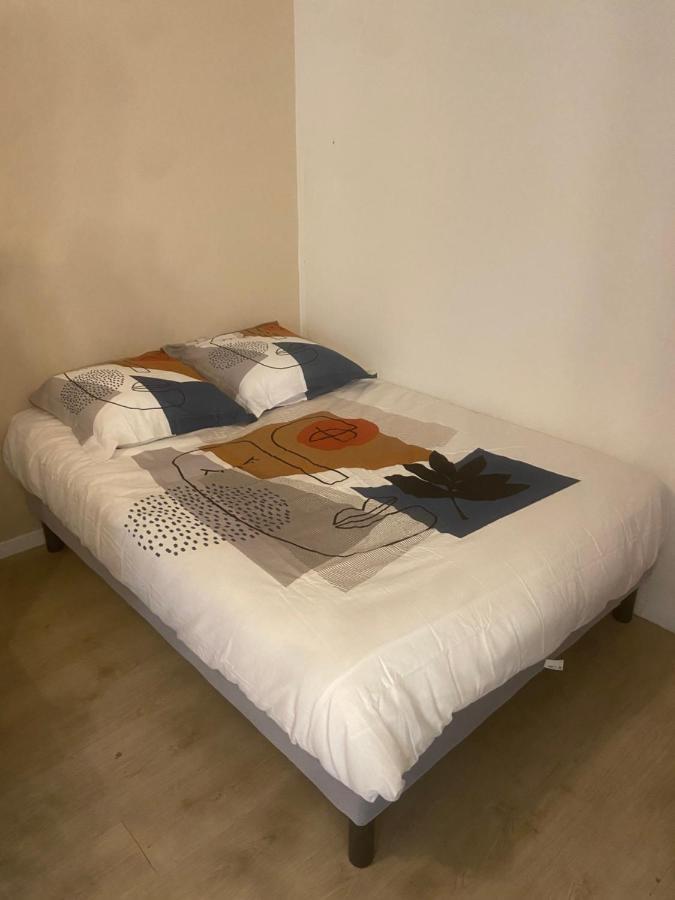 Appartement Joli Studio Proche Halles De - Wifi
